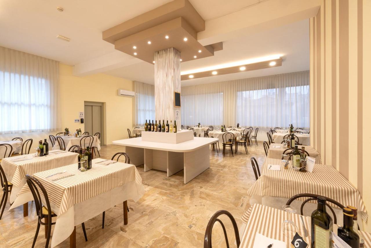 Hotel Giordo Rimini Buitenkant foto