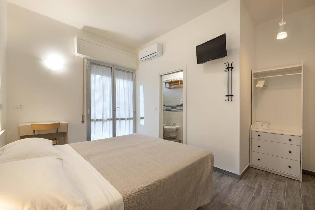 Hotel Giordo Rimini Buitenkant foto