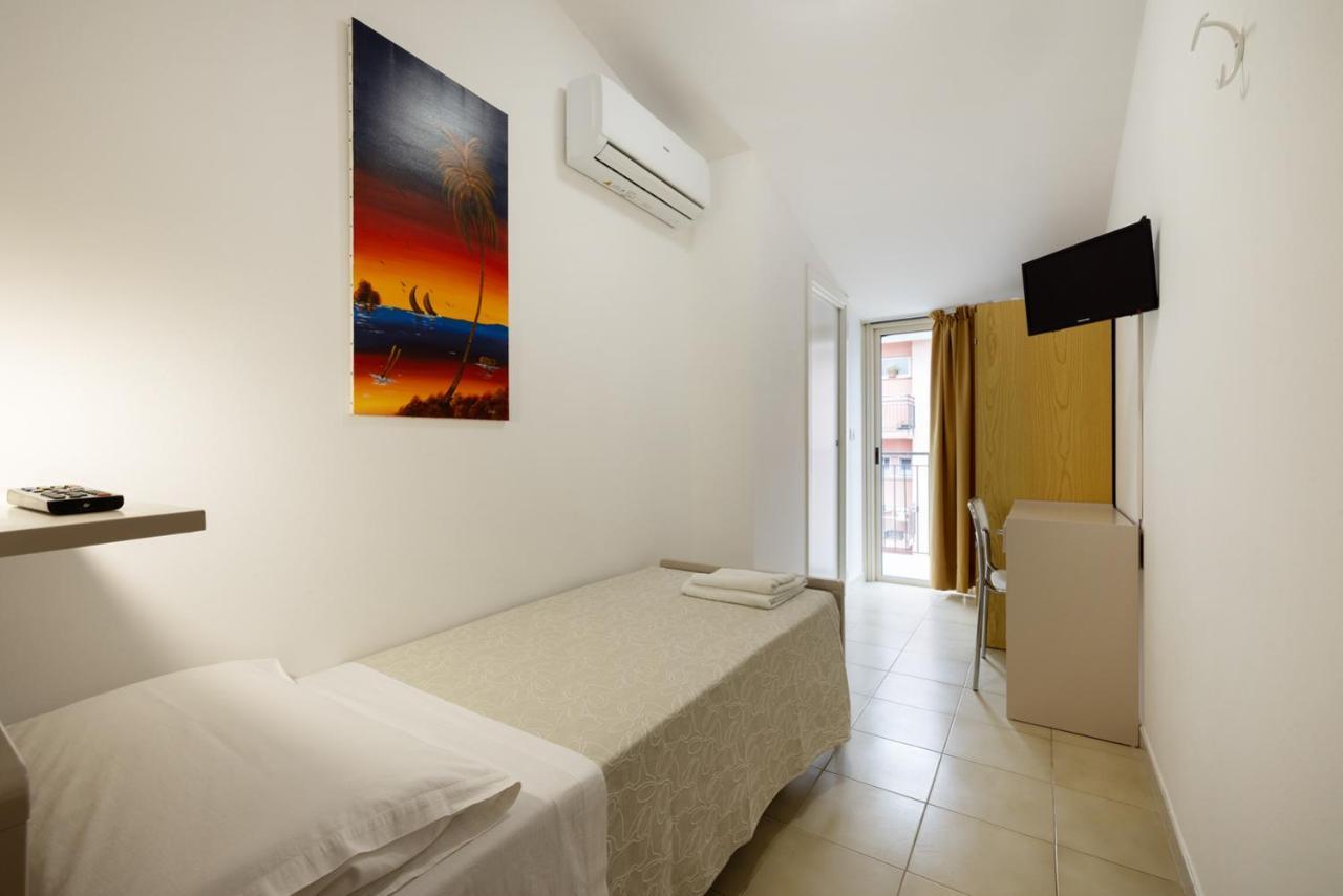Hotel Giordo Rimini Buitenkant foto