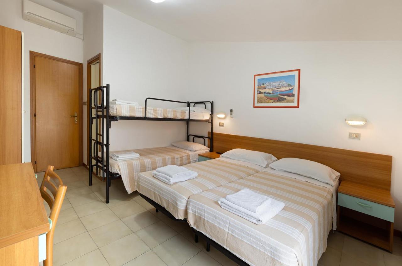 Hotel Giordo Rimini Buitenkant foto