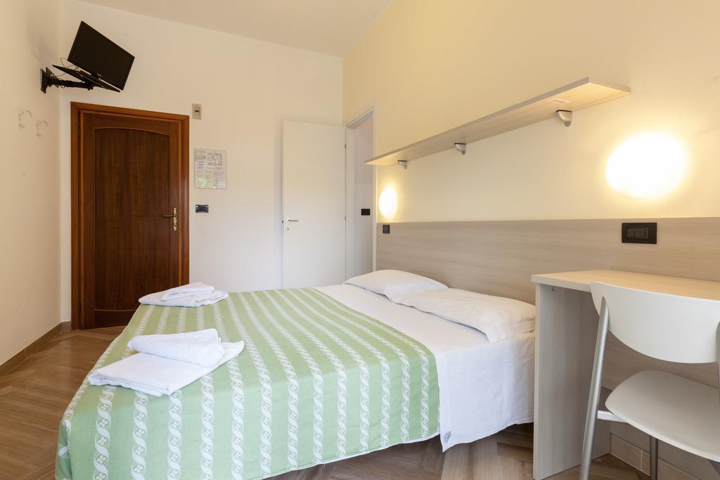 Hotel Giordo Rimini Buitenkant foto