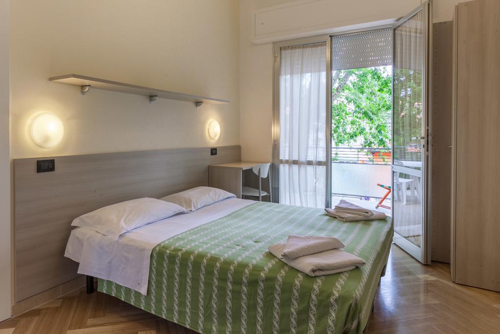 Hotel Giordo Rimini Buitenkant foto